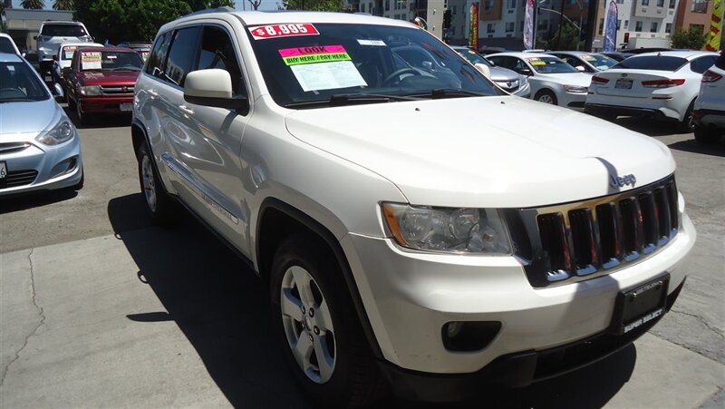2011 Jeep Grand Cherokee Laredo   - Photo 1 - Van Nuys, CA 91405