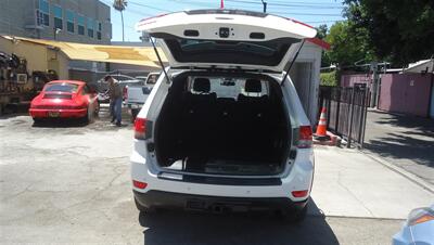 2011 Jeep Grand Cherokee Laredo - Photo 8 - Van Nuys, CA 91405