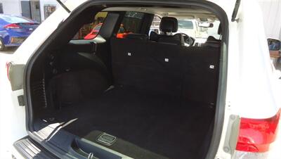 2011 Jeep Grand Cherokee Laredo - Photo 9 - Van Nuys, CA 91405
