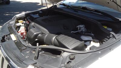 2011 Jeep Grand Cherokee Laredo - Photo 24 - Van Nuys, CA 91405