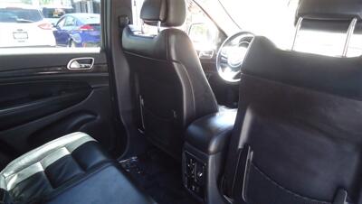2011 Jeep Grand Cherokee Laredo - Photo 11 - Van Nuys, CA 91405