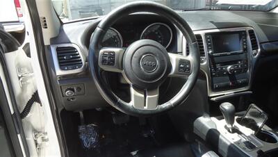 2011 Jeep Grand Cherokee Laredo - Photo 17 - Van Nuys, CA 91405