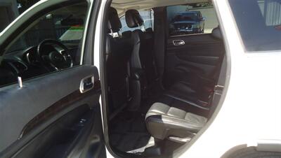 2011 Jeep Grand Cherokee Laredo - Photo 15 - Van Nuys, CA 91405