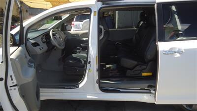 2014 Toyota Sienna SE 8-Passenger - Photo 26 - Van Nuys, CA 91405