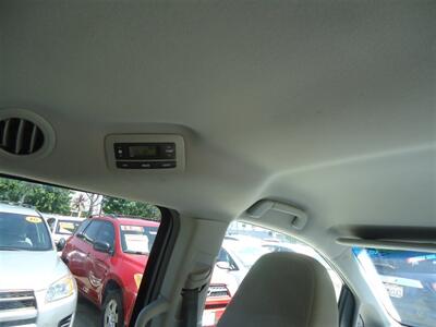 2013 Toyota Sienna LE 7-Passenger Auto   - Photo 16 - Van Nuys, CA 91405