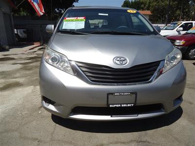 2013 Toyota Sienna LE 7-Passenger Auto   - Photo 5 - Van Nuys, CA 91405