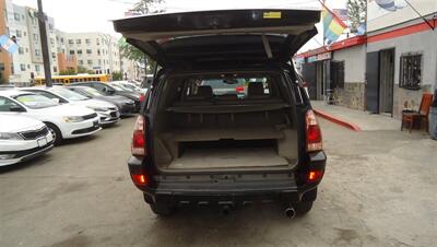 2005 Toyota 4Runner Limited - Photo 9 - Van Nuys, CA 91405