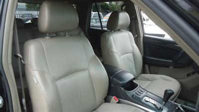 2005 Toyota 4Runner Limited - Photo 14 - Van Nuys, CA 91405