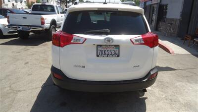 2015 Toyota RAV4 XLE - Photo 9 - Van Nuys, CA 91405