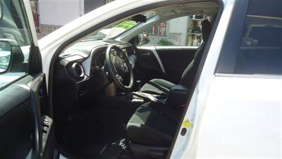 2015 Toyota RAV4 XLE - Photo 19 - Van Nuys, CA 91405