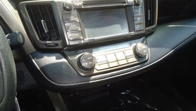 2015 Toyota RAV4 XLE - Photo 24 - Van Nuys, CA 91405