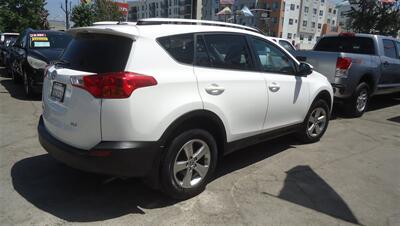 2015 Toyota RAV4 XLE - Photo 4 - Van Nuys, CA 91405