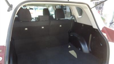 2015 Toyota RAV4 XLE - Photo 11 - Van Nuys, CA 91405