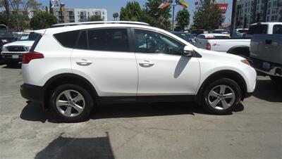 2015 Toyota RAV4 XLE - Photo 3 - Van Nuys, CA 91405