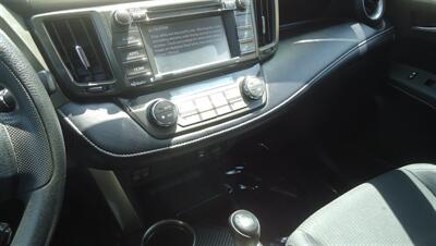 2015 Toyota RAV4 XLE - Photo 23 - Van Nuys, CA 91405