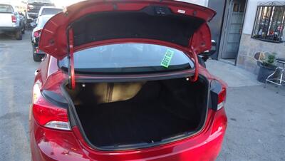 2013 Hyundai ELANTRA Limited   - Photo 12 - Van Nuys, CA 91405
