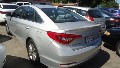 2016 Hyundai SONATA SE - Photo 5 - Van Nuys, CA 91405