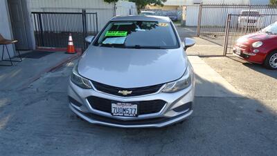 2017 Chevrolet Cruze LT Auto   - Photo 2 - Van Nuys, CA 91405