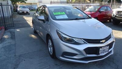 2017 Chevrolet Cruze LT Auto   - Photo 3 - Van Nuys, CA 91405