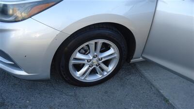 2017 Chevrolet Cruze LT Auto   - Photo 21 - Van Nuys, CA 91405
