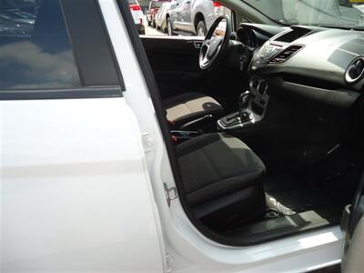 2015 Ford Fiesta SE   - Photo 13 - Van Nuys, CA 91405