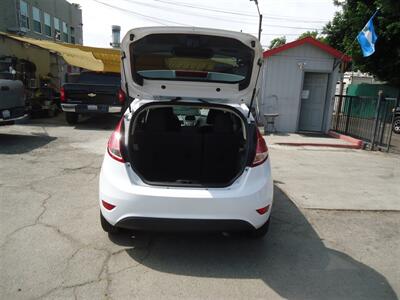2015 Ford Fiesta SE   - Photo 11 - Van Nuys, CA 91405