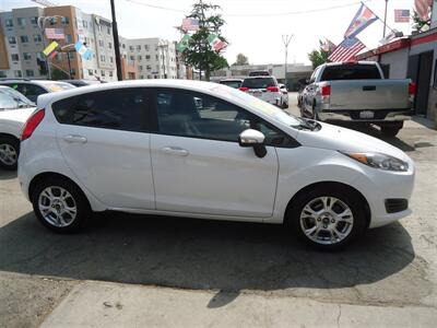 2015 Ford Fiesta SE   - Photo 3 - Van Nuys, CA 91405