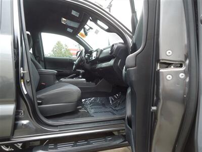 2016 Toyota Tacoma TRD Off-Road - Photo 14 - Van Nuys, CA 91405