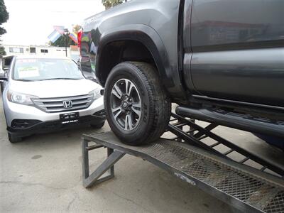 2016 Toyota Tacoma TRD Off-Road - Photo 11 - Van Nuys, CA 91405