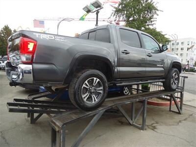 2016 Toyota Tacoma TRD Off-Road - Photo 5 - Van Nuys, CA 91405