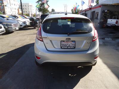 2017 Ford Fiesta SE   - Photo 9 - Van Nuys, CA 91405