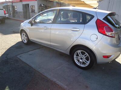 2017 Ford Fiesta SE   - Photo 8 - Van Nuys, CA 91405