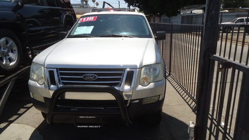 2010 Ford Explorer Sport Trac XLT   - Photo 1 - Van Nuys, CA 91405
