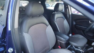 2011 Hyundai TUCSON GLS - Photo 13 - Van Nuys, CA 91405