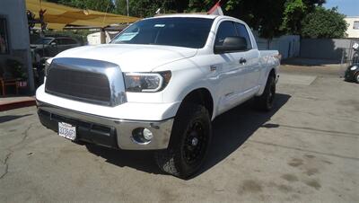 2012 Toyota Tundra Grade - Photo 2 - Van Nuys, CA 91405