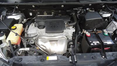 2016 Toyota RAV4 LE - Photo 27 - Van Nuys, CA 91405