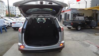 2016 Toyota RAV4 LE - Photo 11 - Van Nuys, CA 91405