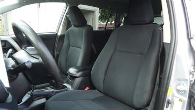 2016 Toyota RAV4 LE - Photo 20 - Van Nuys, CA 91405