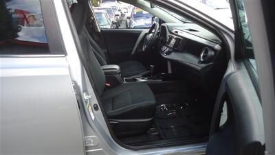 2016 Toyota RAV4 LE - Photo 15 - Van Nuys, CA 91405