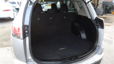 2016 Toyota RAV4 LE - Photo 12 - Van Nuys, CA 91405