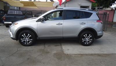 2016 Toyota RAV4 LE - Photo 8 - Van Nuys, CA 91405