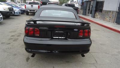 1998 Ford Mustang GT   - Photo 8 - Van Nuys, CA 91405