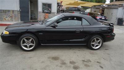 1998 Ford Mustang GT   - Photo 6 - Van Nuys, CA 91405