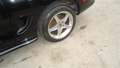 1998 Ford Mustang GT   - Photo 16 - Van Nuys, CA 91405
