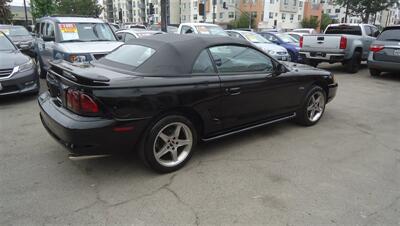 1998 Ford Mustang GT   - Photo 4 - Van Nuys, CA 91405