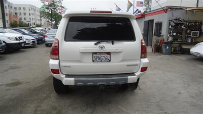 2004 Toyota 4Runner SR5   - Photo 8 - Van Nuys, CA 91405