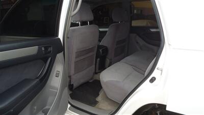 2004 Toyota 4Runner SR5   - Photo 17 - Van Nuys, CA 91405