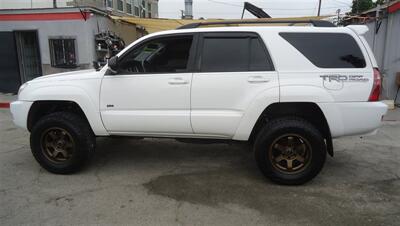 2004 Toyota 4Runner SR5   - Photo 6 - Van Nuys, CA 91405