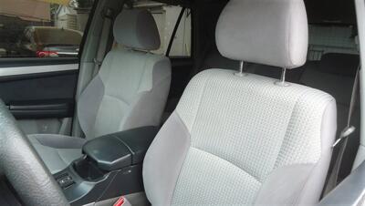 2004 Toyota 4Runner SR5   - Photo 16 - Van Nuys, CA 91405