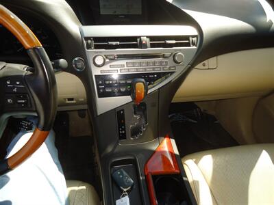 2010 Lexus RX   - Photo 21 - Van Nuys, CA 91405